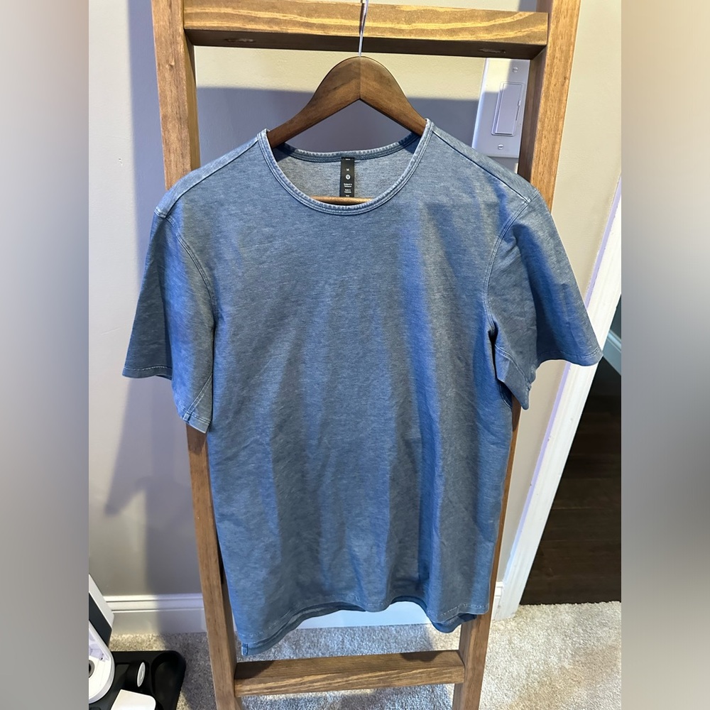 Lululemon limited edition commission relaxed fit T